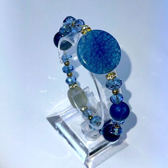 Blue Glass Bead Stretch Bracelet with Silver Beads. - Picture 1 of 10